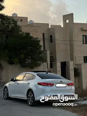  3 Kia K5 النسخة الرياضية