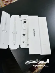  7 Apple Watch SE (2nd Generation)(2023)