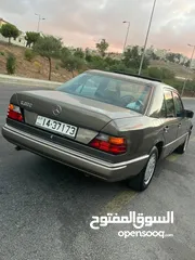  5 مرسيدس بطة E200 موديل 1993