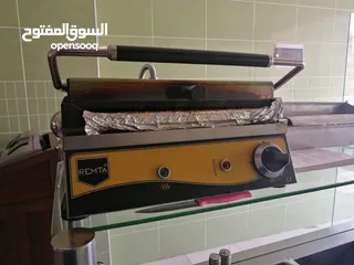  1 مكبس سندويش