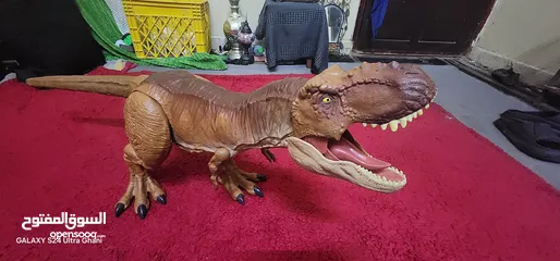  3 2.5 feet dinosarus