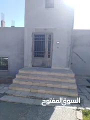  4 للبيع منزل 235 م شارعين في رجم الشامي بناء عادي