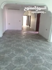  1 شقه غير مفروشه للايجار