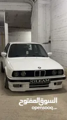  3 BMW E30 1988