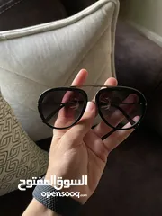  2 TOM FORD Sunglasses like new  نظارة TOM FORD للبيع بسعر مغري