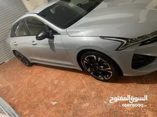  2 للبيع KIA K5 2021 بحالة ممتازة