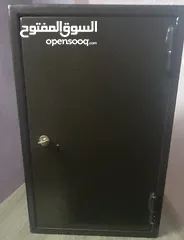  1 خزنه حديد للبيع