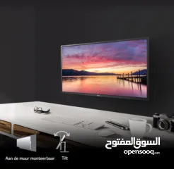  1 شاشة كمبيوتر كبيرة للتصميم وللألعاب ومريحة جداً للأعمال الطويلة