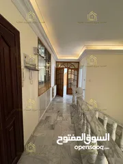  11 سيمي فيلا نظام دوبلكس اعلان رقم (V191)