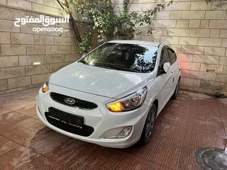  2 هونداي اكسنت  موديل وترخيص 2019 رخصة  فحص ممتاز دهان شركة باستثناء جناح امامي قير اتوماتيك  متور 14