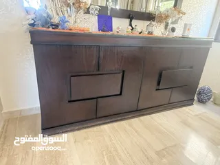  3 غرفة سفرة مميزه للبيع اجهزة كهربائية بحال البلاش  طاولة مطبخ مميزه  خزانة تلفزيون مميزه بحال الجديد