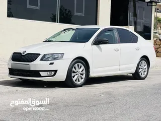  8 سكودا للبيع