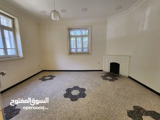  5 عمارة للبيع في منطقة جبل عمان / الويبدة - ref:14622
