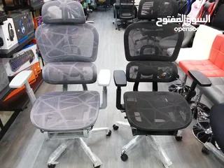  7 كرسي مكتبي جودة عالية قابل لتغيير الوضعيات مع ايادي متحركة ومقعد وظهر متحرك ومسند للاقدام و التوصيل