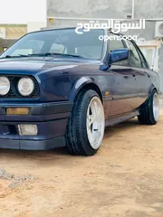  14 BMW_e30_1990