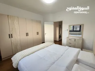  11 شقة مفروشة فخمة مع حديقة خاصة للإيجار في عين منجد