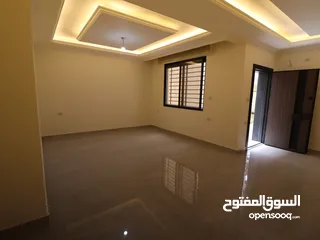  8 شقة شبه أرضي مساحة (190م) داخلي (100م) خارجي للبيع في أرقى مناطق ام حجير شفا بدران