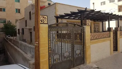  16 منزل مستقل للبيع عمان ضاحية  الامير حسن اخر دخلة مطعم الرملة شارع حمدان البشير