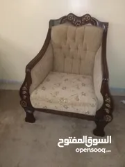  2 طقم كنب لون بيج خشي ثقيل حفر
