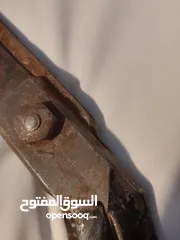  8 مجموعة انتيكات قديمة كل قطعه لها سعر وسعر خاص للمجموعة كامله