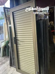  3 تشكليت شبابيك و ابواب مستعمل تسليم على المقاس