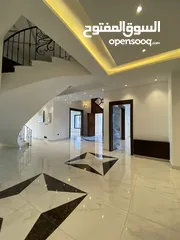  8 قصر فاخر و فخم وجديد للبيع في عبدون