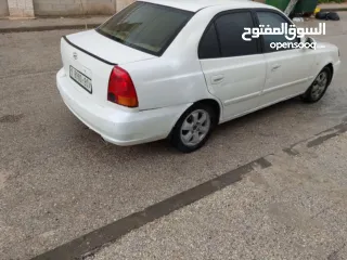  3 هونداي فيرنا 2004