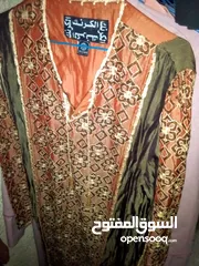  11 ملابس استعمال بسيط وليست بآلة وقسم منها جديده يصلح كمشروع لربة منزل أو بضاعة لمحل