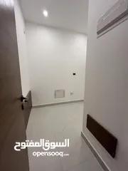  9 شقة شبه أرضي فاخرة 240م + ترس خارجي 200م في أرقى مناطق ضاحية النخيل - طريق المطار!