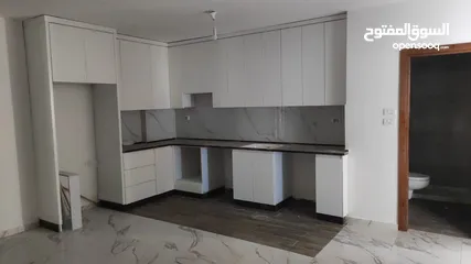  1 شقه مميزة جديدة غير مفروش للايجار عين مصباح قرب العفاف مول قريبه من وسط البلد