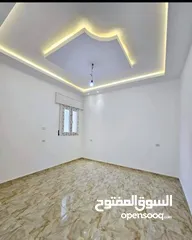  14 منزل للبيع في عين زاره مش مسكون