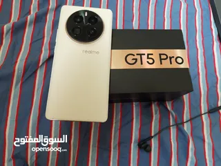  1 Realme GT5 Pro