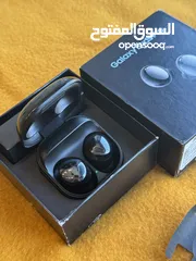  8 Samsung buds pro used