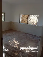  7 شقه للايجار