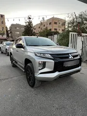  4 ميتسوبيشي سبيرتيرو 2022 فحص كامل دهان الشركه قابل للبدل على سيارات الله يبارك لصاحب النصيب