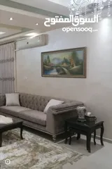 2 برواز عدد 2 بإطار ذهبي رسم يدوي بصورة طبيعية جميلة      00000000000000000000000000000000000000000000