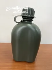  4 زجاجات ماء للتخيم