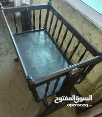  7 سجاده وكرسي طعام وسرير بيبي وكوت بيبي عدد 2