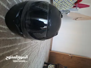  14 2 خوذ اعلى صنف ماركة BELL و VICTORY للبيع