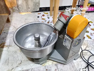  1 عجانة خبز 5 كيلو