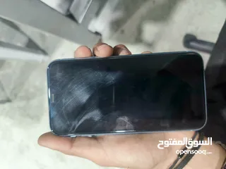  2 ايفون XR وكاله