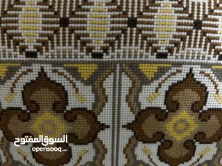  4 مرايا وعلاقة تطريز يدوي .. شغل يدوي متقن مع اطار خشب