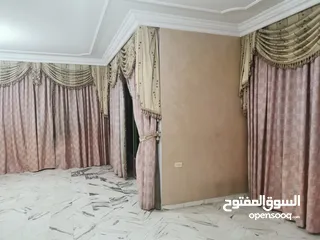 4 شقة للبيع في الشميساني ط2 مساحه 231م