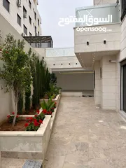  2 شبه أرضي 190 م مميز بمساحة واسعة وحديقة وكراج خاص 300متر جاهز للتسليم و بالاقساط في مرج الحمام