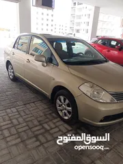  2 nissan tiida