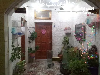  8 منزل للبيع في الجويده/ ام زعرورة مقابل مطعم ابو زغلة