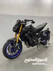  1 Yamaha Fz09  2014