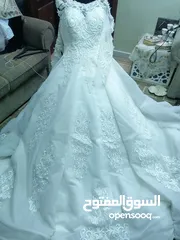  8 فساتين زفاف وخطبة... بدلات زفاف وخطبة وطرحات عروس وتوربان عروس