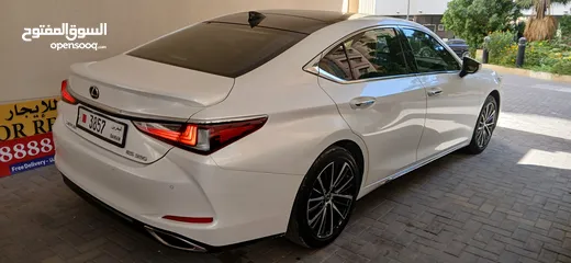  4 LEXUS ES 350