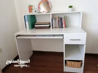  1 مكتب دراسي / مكتب عمل
